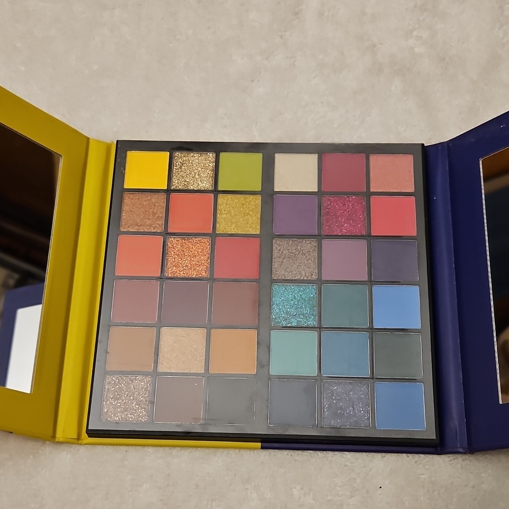 Kara Beauty Duo Eyeshadow Palette Day Dreamer Night Thinker Matte Shimmer - Picture 3 of 3